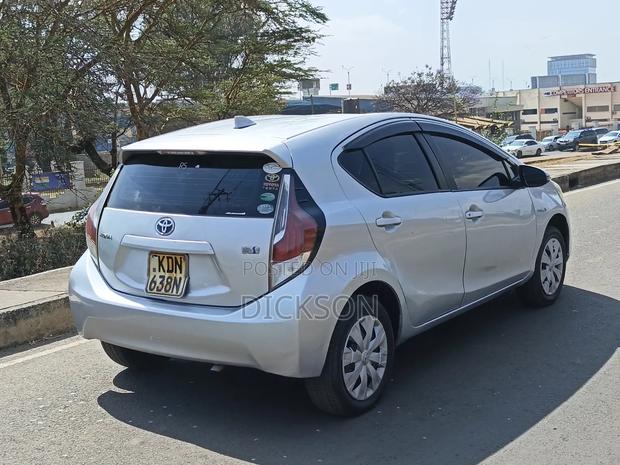 Toyota Aqua 2016 Silver