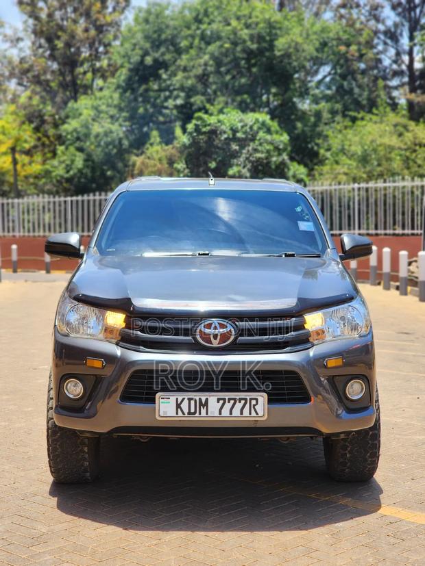 Toyota Hilux Revo Smart Cab Deisel 2.8 AWD 2016 Gray