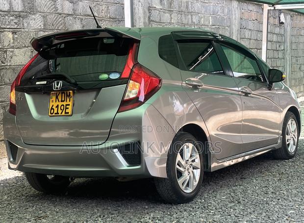 Honda Fit 2016 Silver