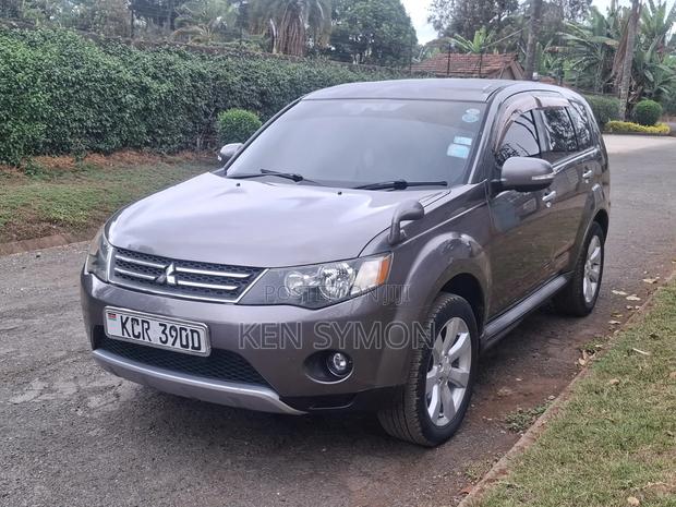 Mitsubishi Outlander ES 2012 Brown