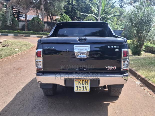 Toyota Hilux 3.0 D-4D 4x4 2014 Black
