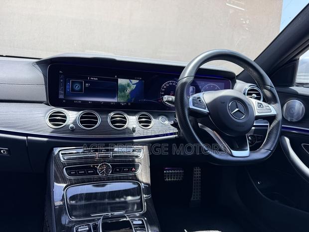 Mercedes-Benz E200 2019 Silver
