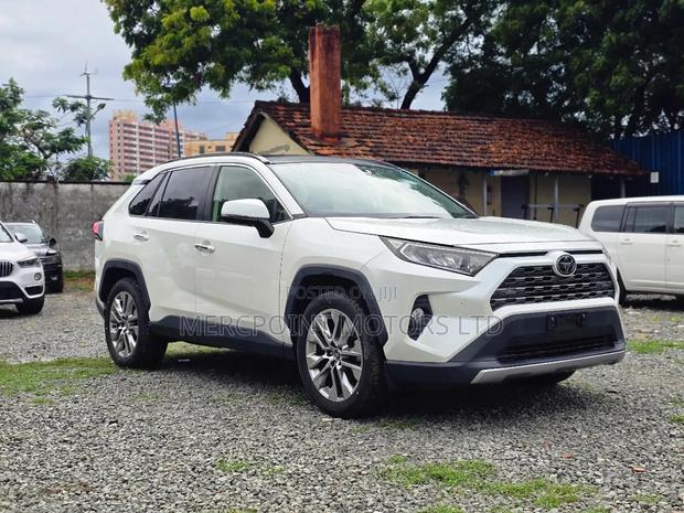 Toyota RAV4 Adventure AWD 2020 Off white