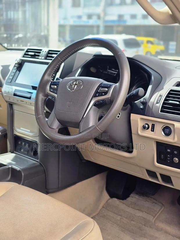 Toyota Land Cruiser Prado 2019 Silver