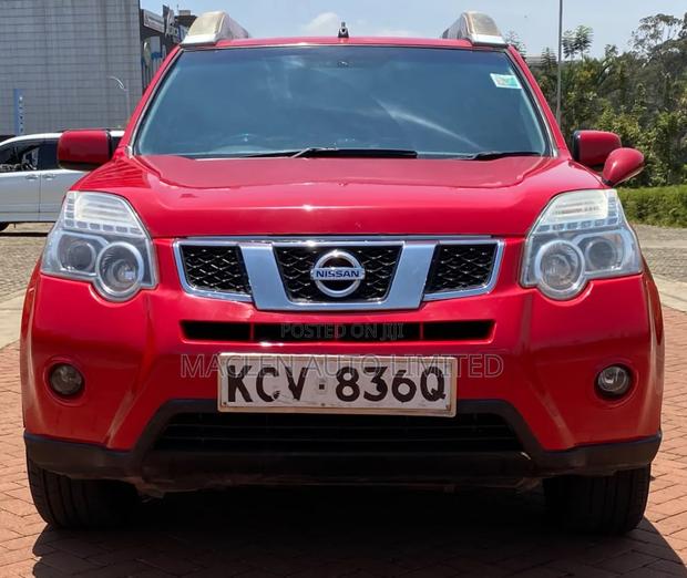 Nissan X-Trail 2012 Red