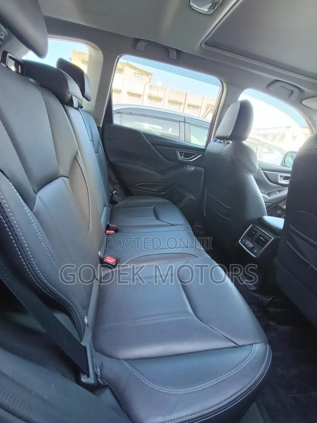 Subaru Forester Base AWD 2019 Red