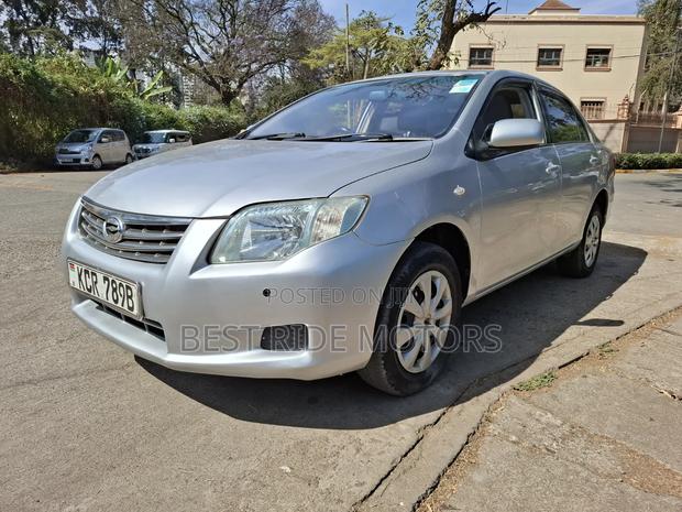 Toyota Axio 1.5 X 2WD 2012 Silver