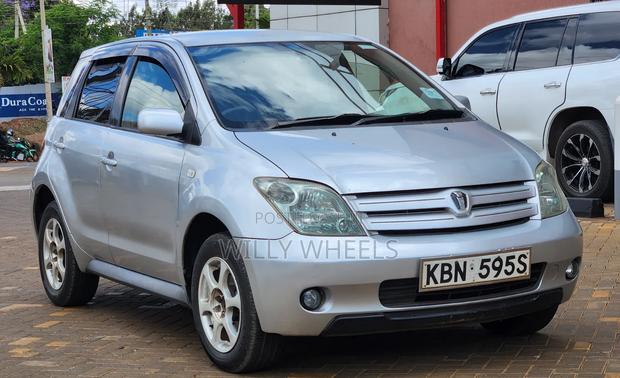 Toyota IST 2005 Silver