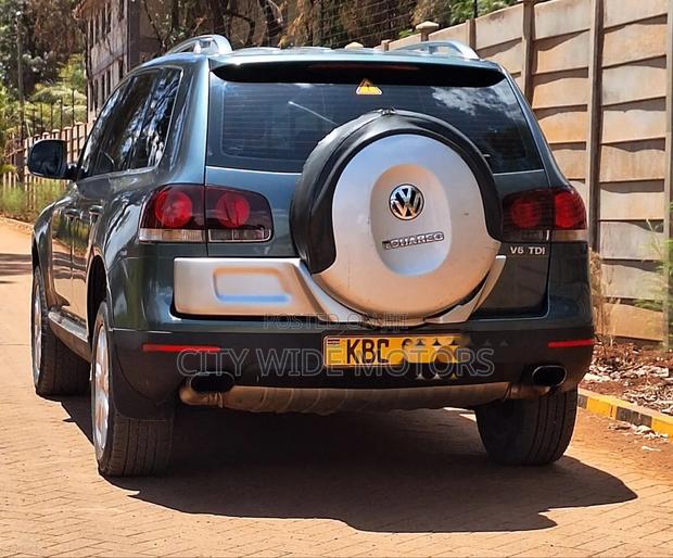 Volkswagen Touareg V6 TDI 2010 Gray