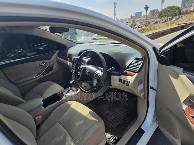Toyota Premio 2014 White