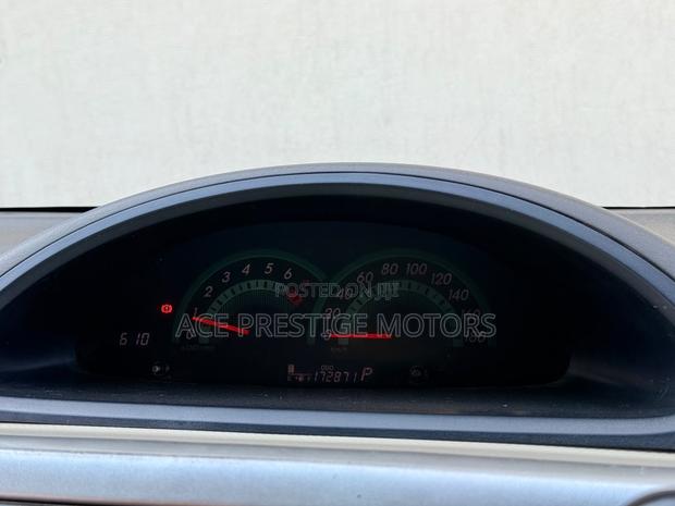 Toyota Porte 2008 Silver