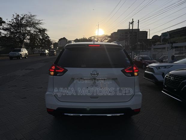 Nissan X-Trail 2.0 Petrol AWD 2019 White