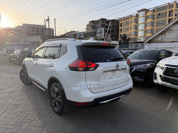 Nissan X-Trail 2.0 Petrol AWD 2019 White