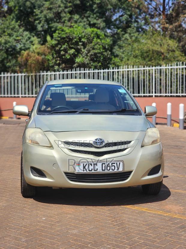 Toyota Belta 2008 Blue