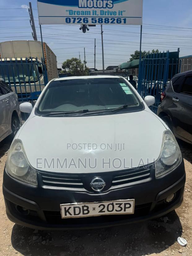 Nissan Advan 2014 White