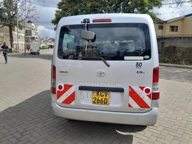 Toyota TownAce 2012 Silver