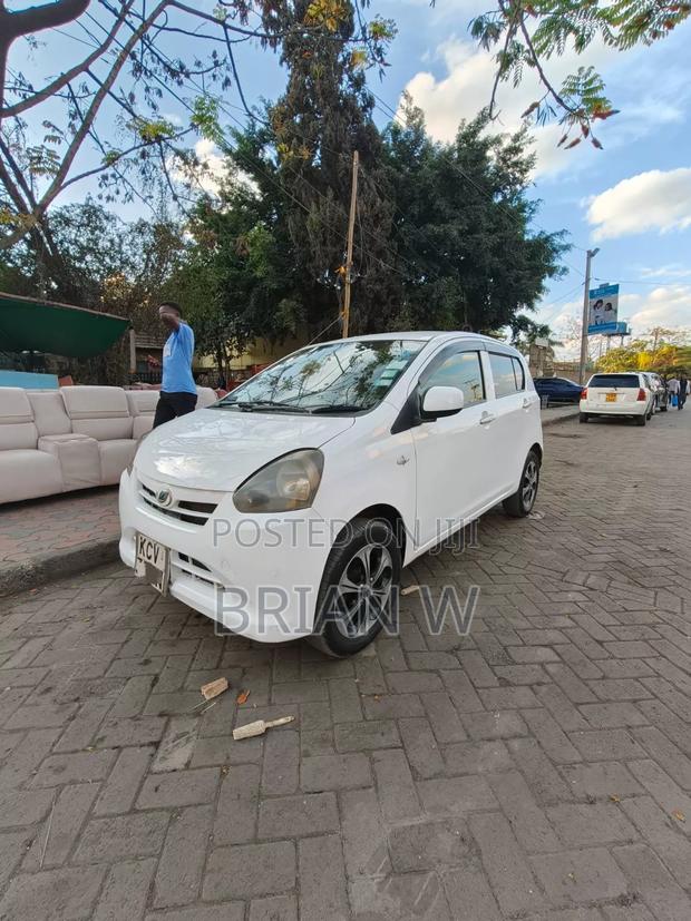 Daihatsu Mira 2012 White