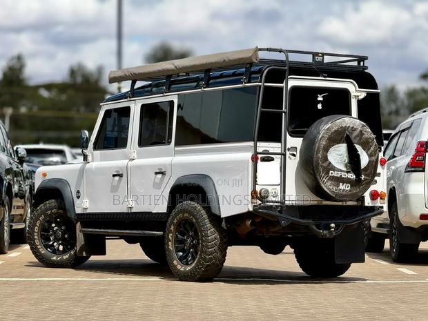 Land Rover Defender County 110 2.5 TD5 2005 White