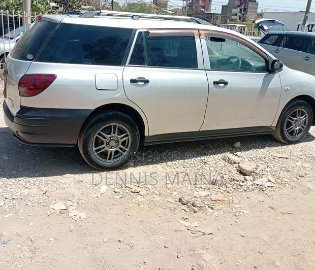 Nissan Advan 2014 Silver