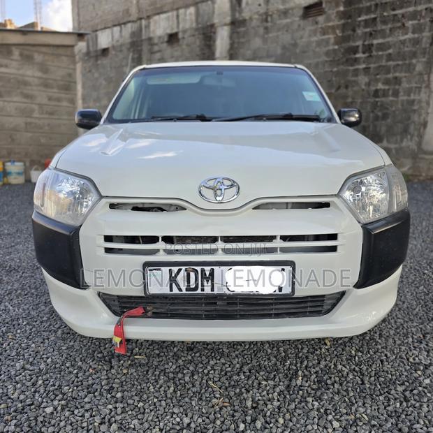 Toyota Probox 1.5 F 2WD 2016 White