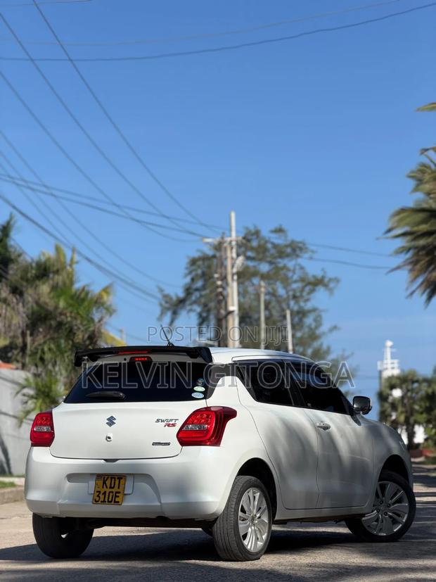 Suzuki Swift 2018 White