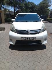 Toyota ISIS 1.8 L 2WD 2014 White for sale