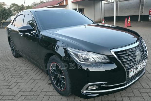 Toyota Crown 2016 Matt Black