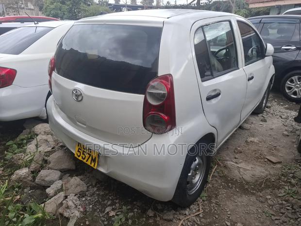 Toyota Passo 2012 White