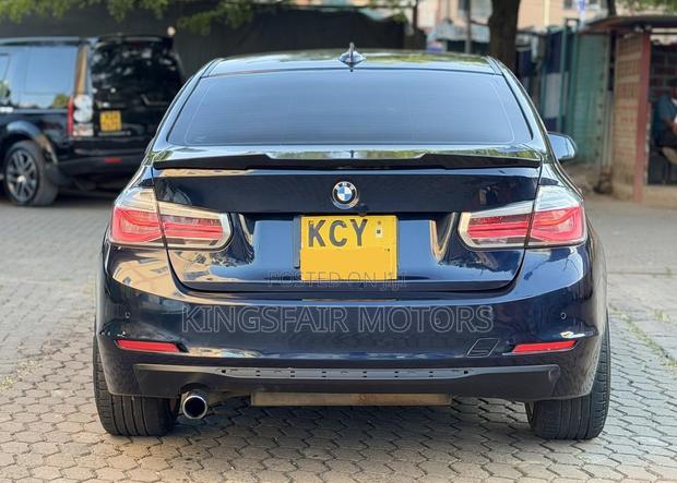 BMW 320i 2012 Blue