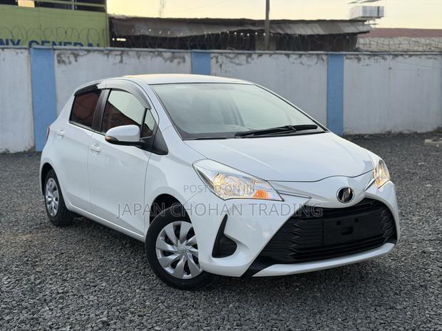Toyota Vitz 1.0 FWD 5dr 2019 White