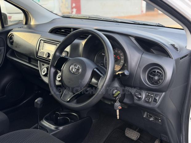 Toyota Vitz 1.0 FWD 5dr 2019 White