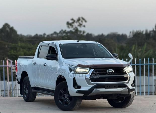 Toyota Hilux Revo Double Cab Deisel 2.4 AWD 2021