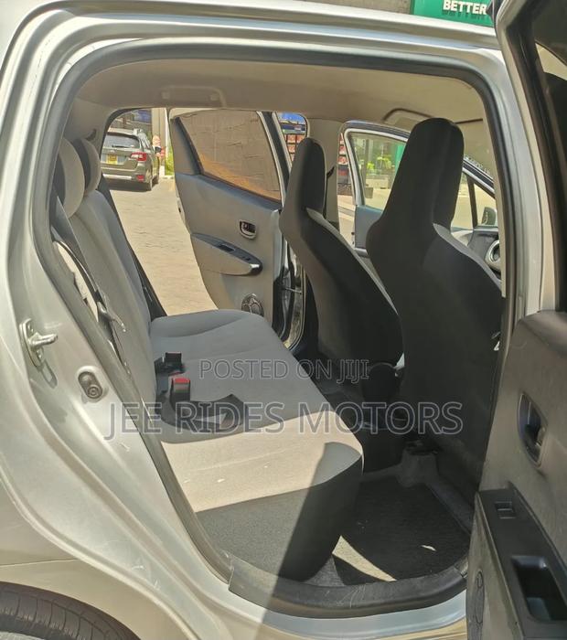 Toyota Vitz 2012 Ivory