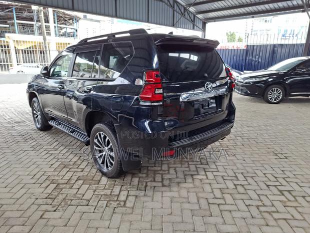 Toyota Land Cruiser Prado 2.8 2020 Black