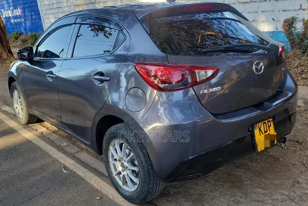 Mazda Demio 2017 Gray