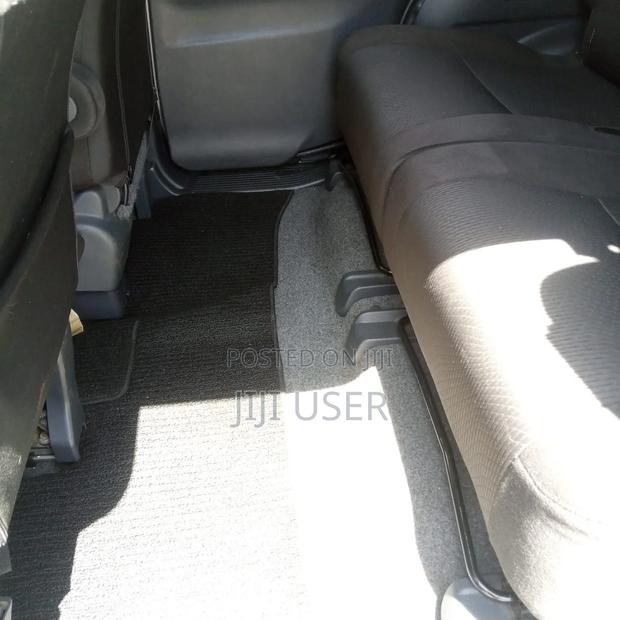 Mitsubishi Delica 2013 Silver