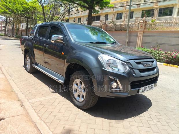 Isuzu D-MAX 2022 Gray