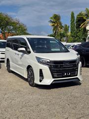 Toyota Noah 2020 Pearl for sale