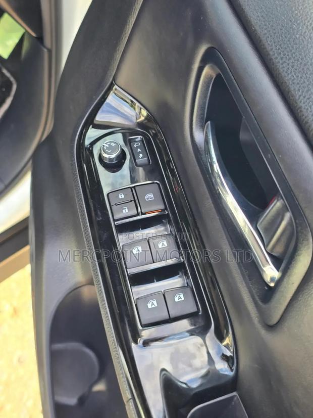 Toyota Noah 2020 Pearl