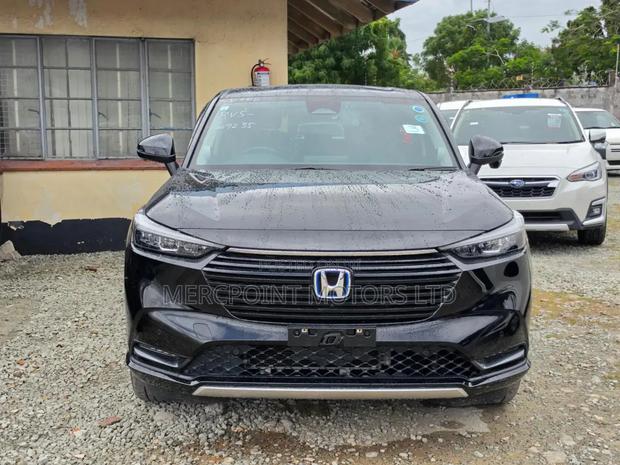 Honda Vezel 1.5 4WD 2021 Matt Black