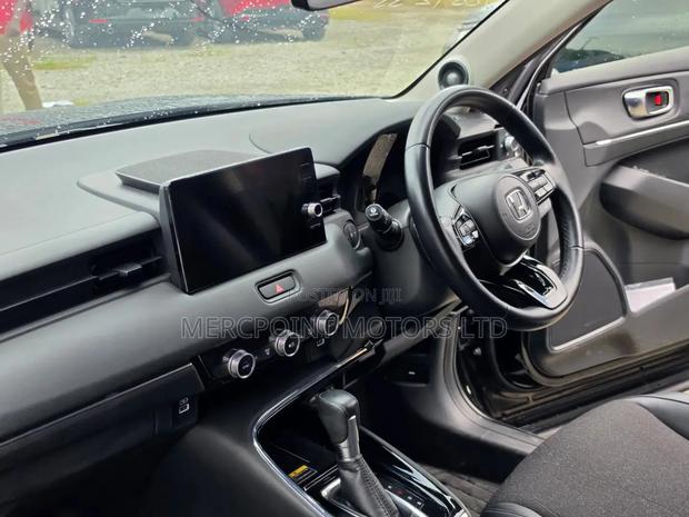 Honda Vezel 1.5 4WD 2021 Matt Black