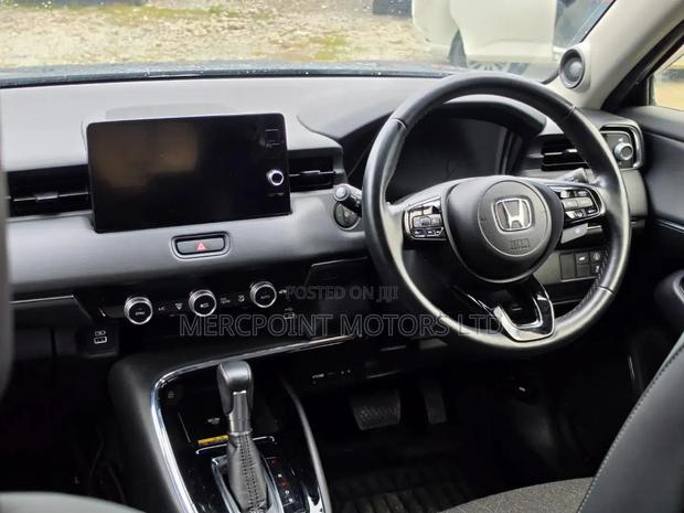 Honda Vezel 1.5 4WD 2021 Matt Black