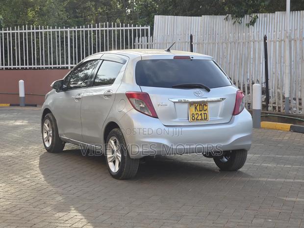 Toyota Vitz 2013 Burgundy