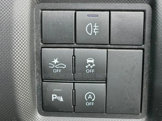 Toyota Raize 2019 Blue
