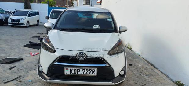 Toyota Sienta 2017 White