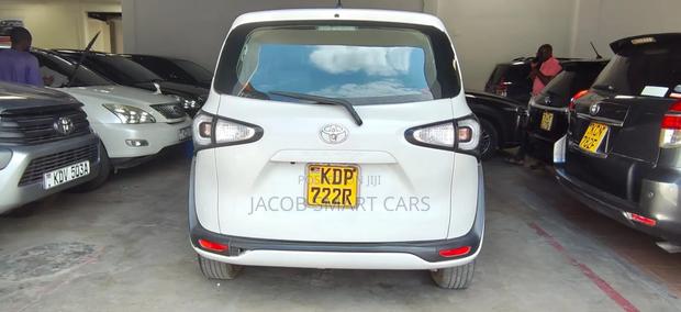 Toyota Sienta 2017 White