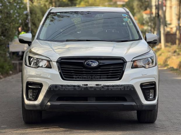Subaru Forester 2019 Off white