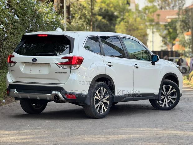Subaru Forester 2019 Off white