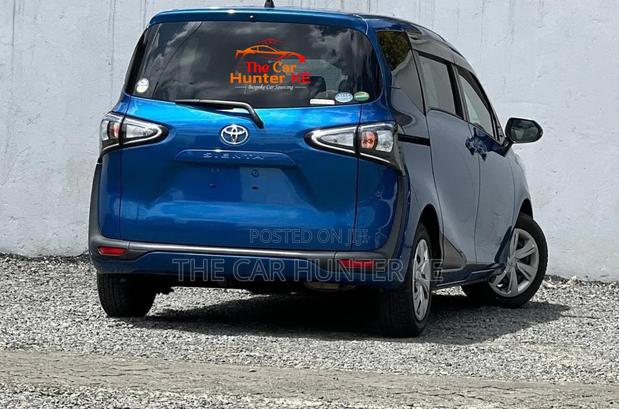 Toyota Sienta 1.5 FWD (6-seater) 2019 Blue