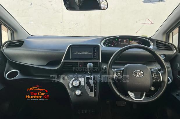 Toyota Sienta 1.5 Hybrid FWD (6-seater) 2020